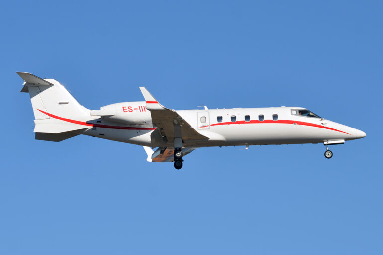 Panaviatic,_ES-III,_Learjet_60_(16638435008)
