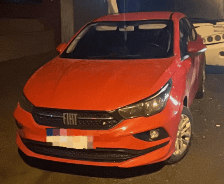 fiat-cronos-robado-y-abandonado-en-barrio-yofre-norte-TAR3OZYWOBFDTMM4QBLGZZ3HX4-avif-1440×1289 - 04-15-2026_06_14_PM