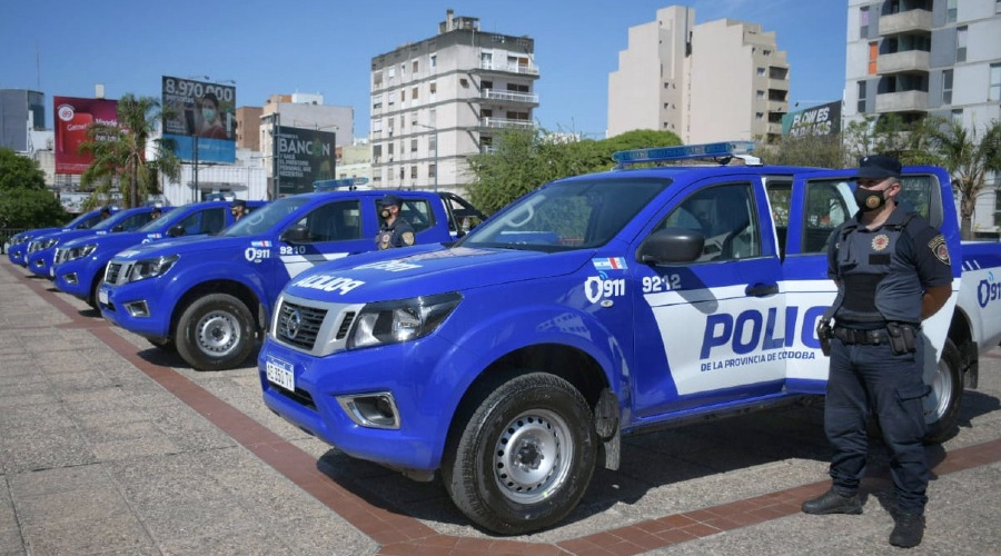 Entrega-Nissan-Frontier-a-la-Policia-de-Cordoba