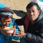 dawa-sherpa-fue-atendido-tras-conseguir-descender-por-sus-propios-medios-hasta-el-campamento-base-foto-reuters-HQAU5OQF65HCFCMRBPDRW6O6G4-jpg-1440×1800--06-05-2026_11_50_AM