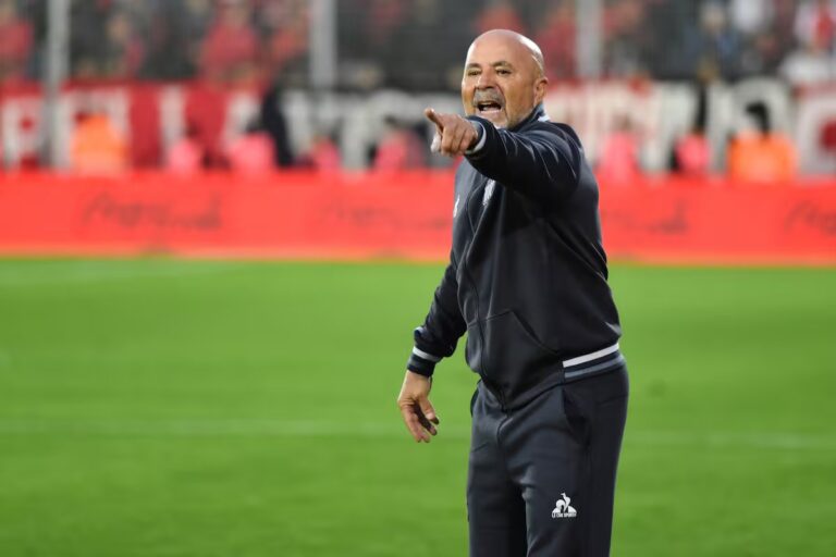jorge-sampaoli-se-presento-en-el-futbol-argentino-CBH6IHPMUFH2TCOLOJSCCZPJS4