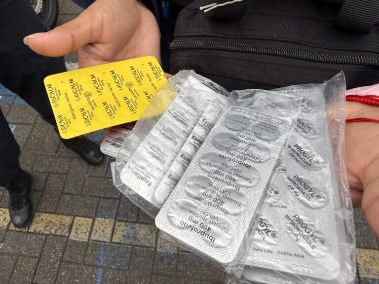 medicamentos-venta-ilegal-La-Merced-Salud-Fuerza-publica2-scaled